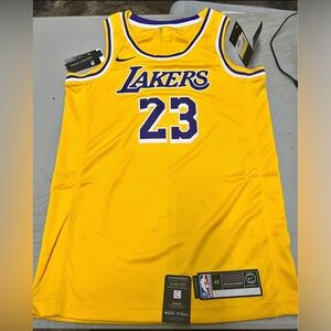Los Angeles Lakers LeBron James Nike Gold Swingman Player Jersey - Icon